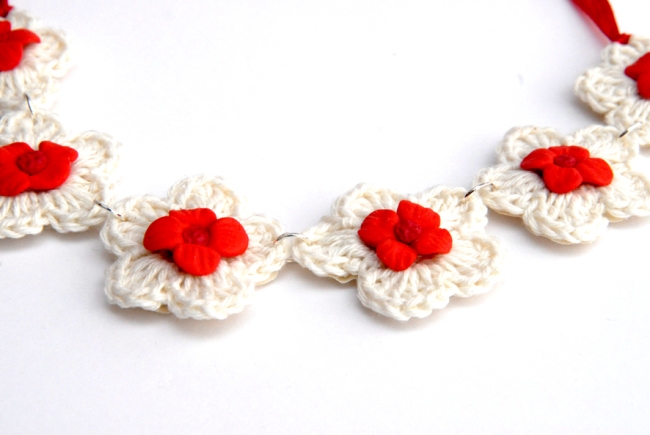 collier crochet fleur fimo 3